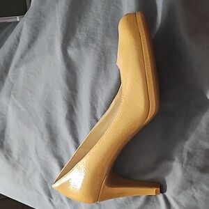 Naturalizer Michelle Pumps